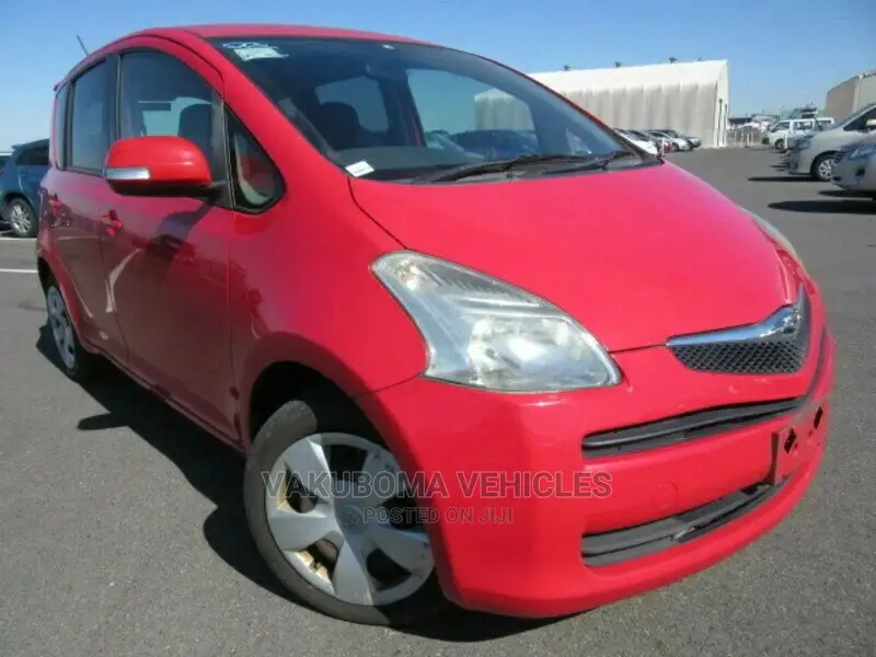 Toyota Ractis 2006 Red
