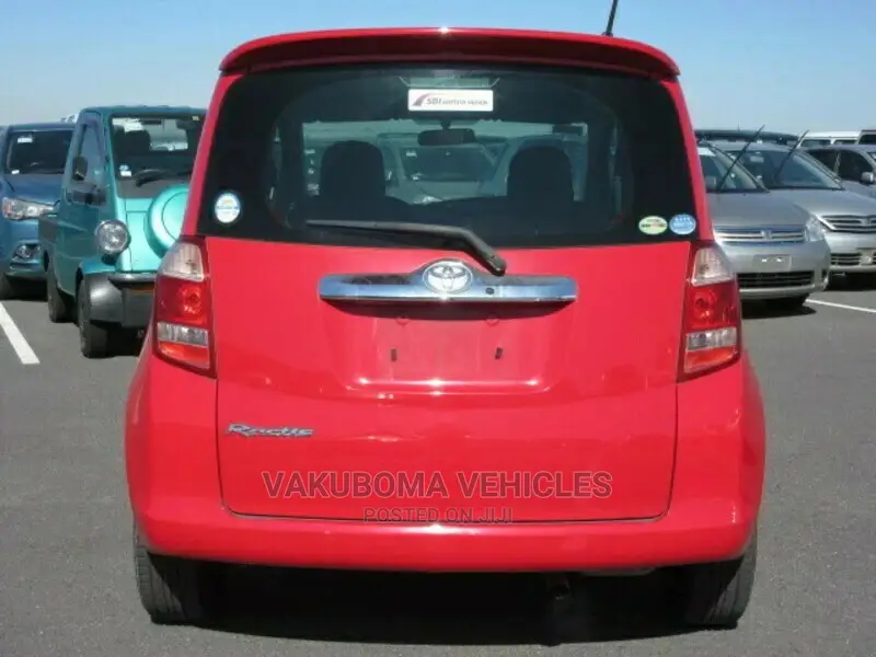 Toyota Ractis 2006 Red