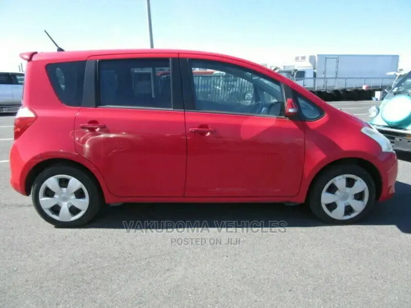 Toyota Ractis 2006 Red