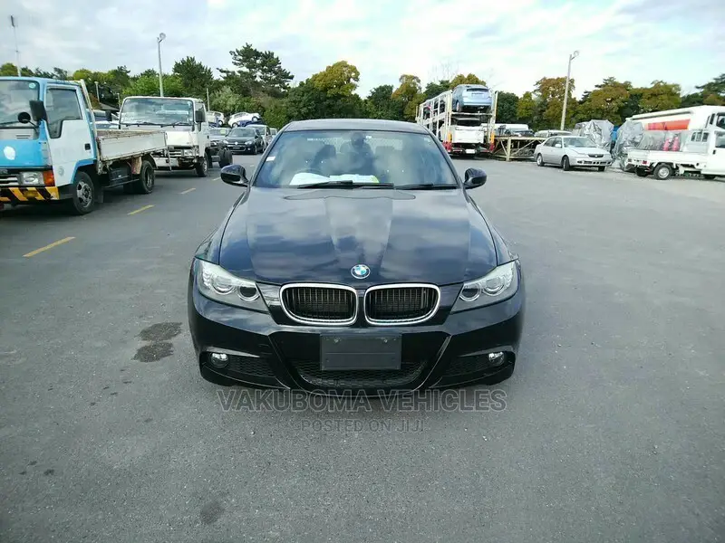 BMW 320i 2010 Black