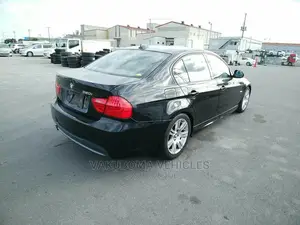 BMW 320i 2010 Black