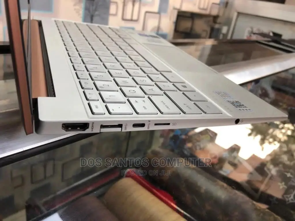 New Laptop HP Pavilion 13 16GB Intel Core I5 SSD 512GB