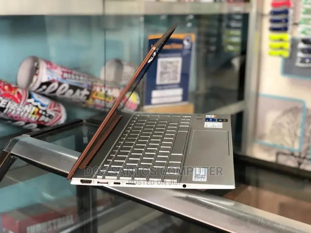 New Laptop HP Pavilion 13 16GB Intel Core I5 SSD 512GB