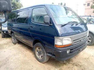 Toyota Hiace Pank