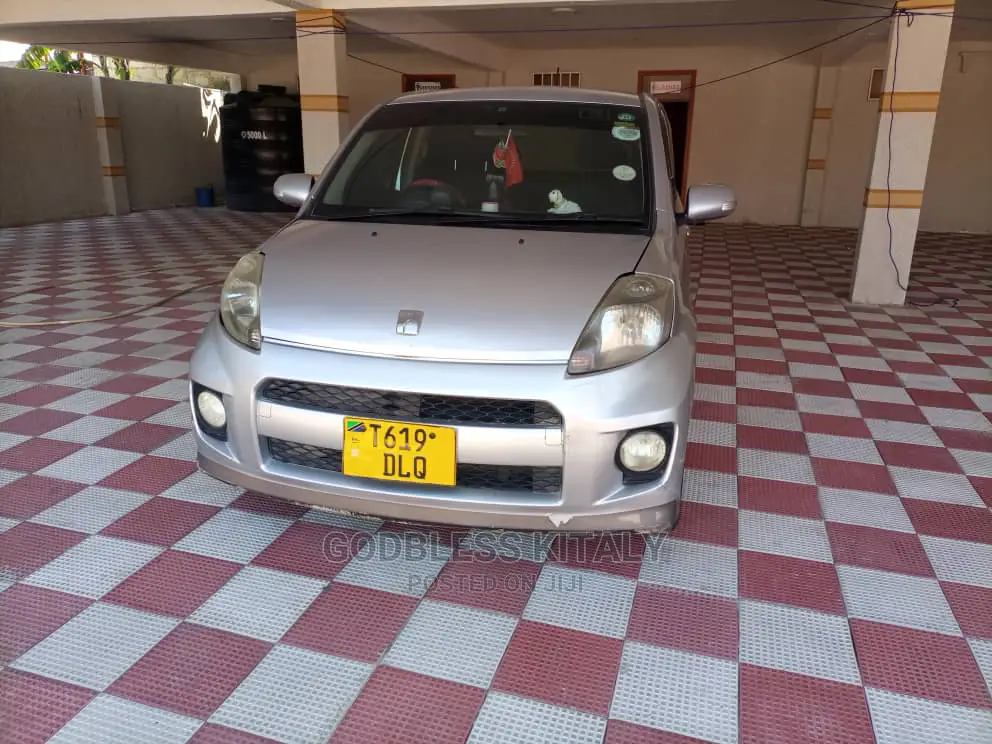 Toyota Passo 2007 Silver