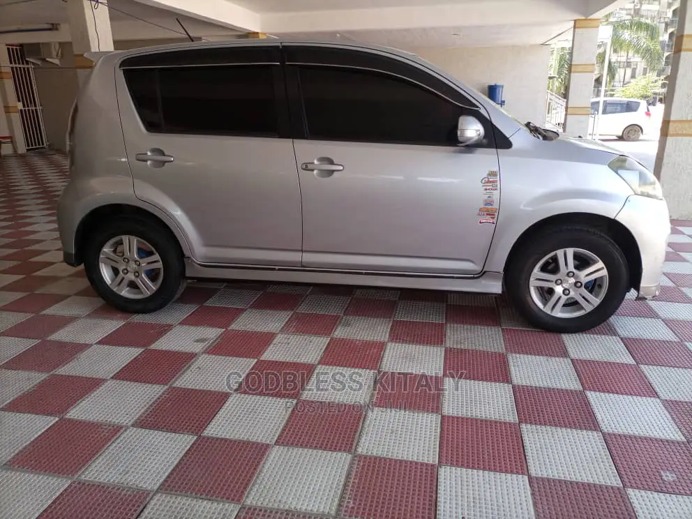 Toyota Passo 2007 Silver