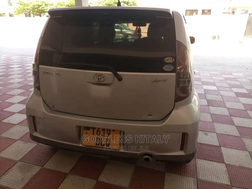 Toyota Passo 2007 Silver