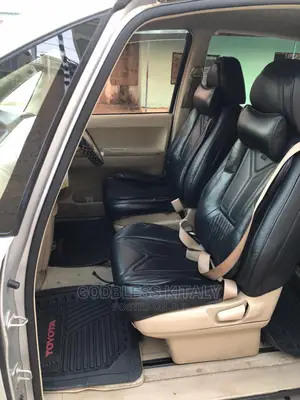 Toyota Porte 2007 Silver