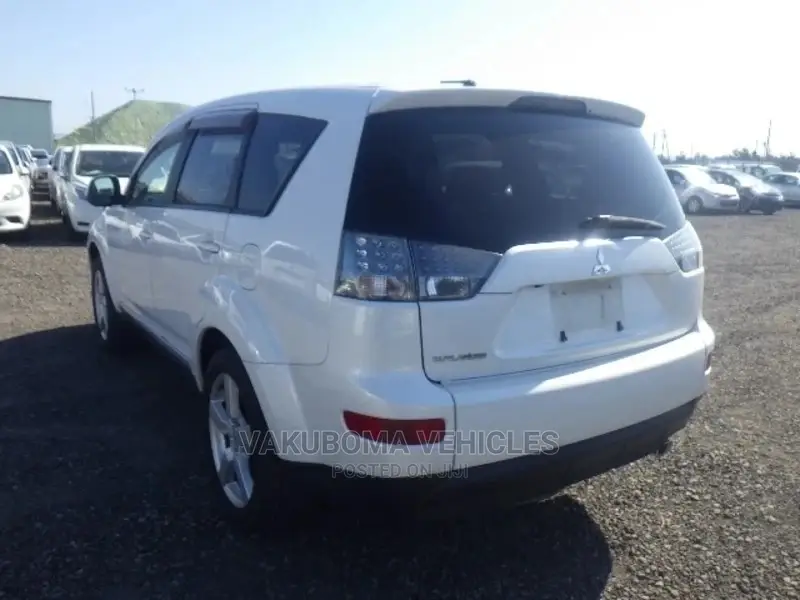 Mitsubishi Outlander 2007 White