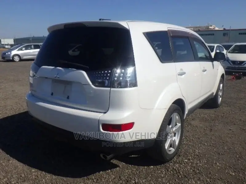 Mitsubishi Outlander 2007 White