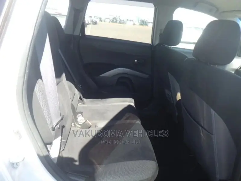 Mitsubishi Outlander 2007 White