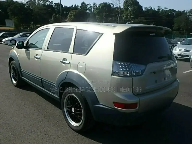 Mitsubishi Outlander 2006 Gold