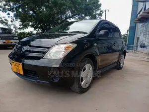 Toyota IST 2005 Black