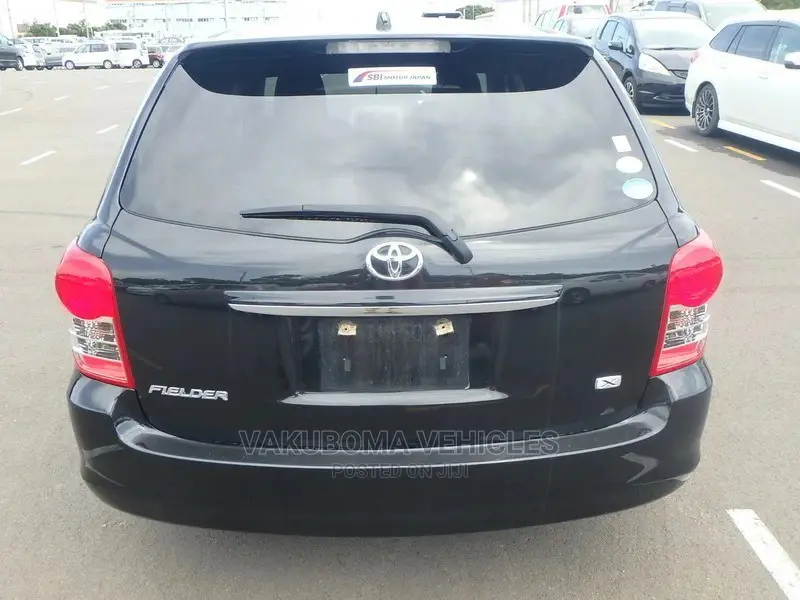 Toyota Corolla Fielder 2010 Black