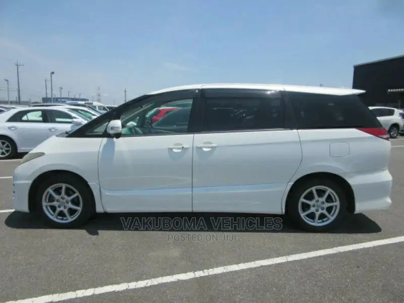 Toyota Estima 2007 White