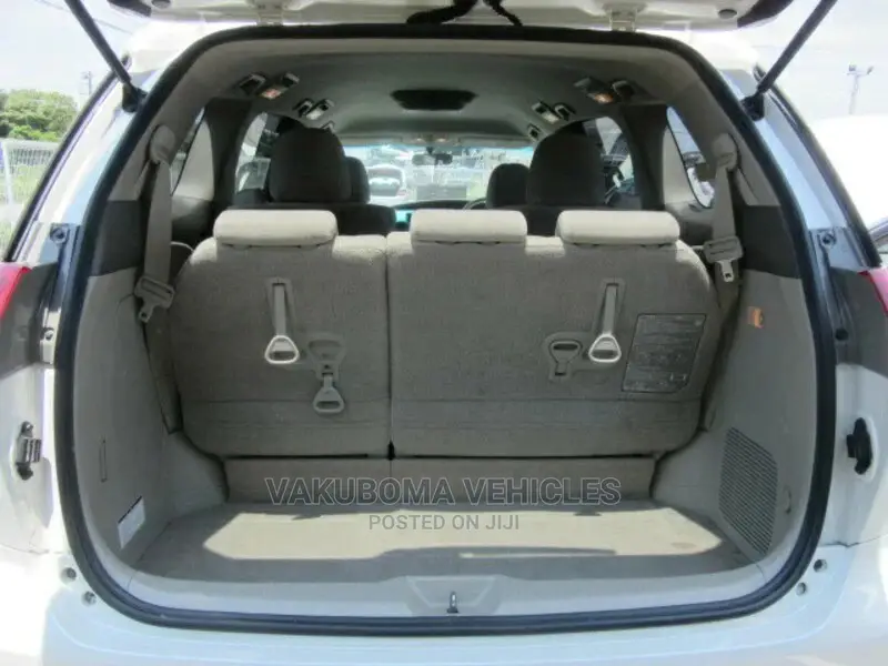 Toyota Estima 2007 White