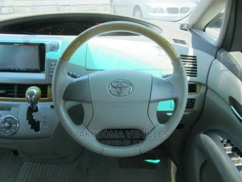 Toyota Estima 2007 White