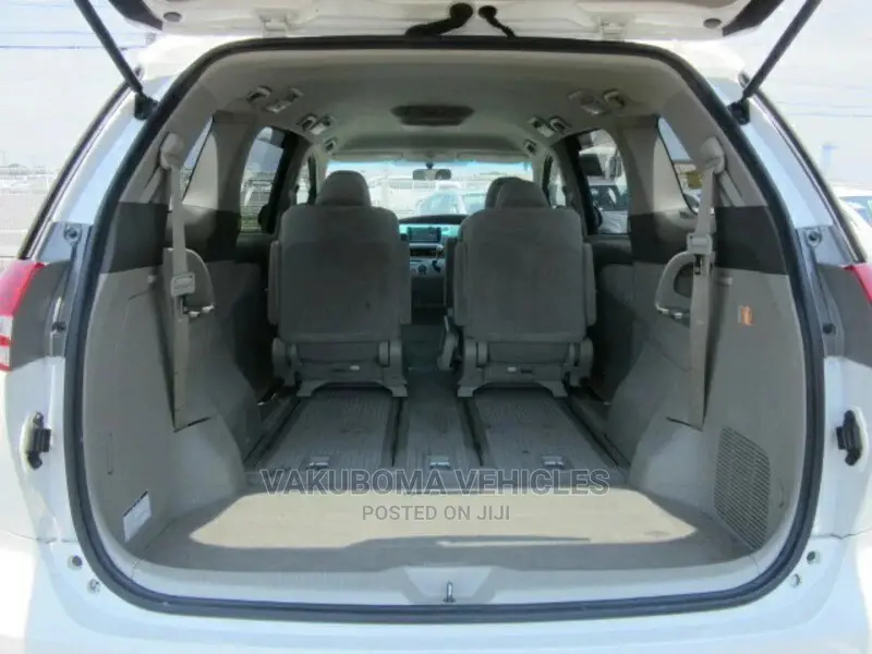 Toyota Estima 2007 White