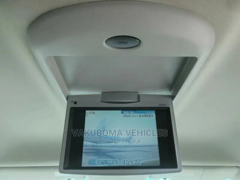 Toyota Estima 2007 White