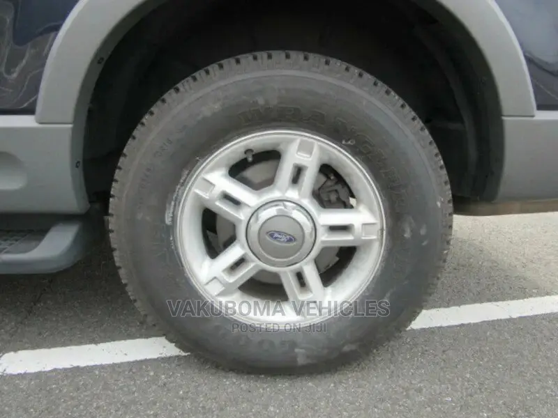 Ford Explorer 2001 Blue