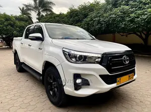 Toyota Hilux 2018 White