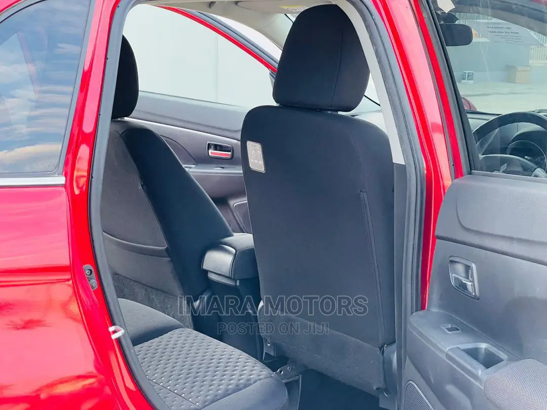 Mitsubishi RVR 2010 Red
