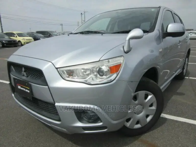 Mitsubishi RVR 2010 Silver