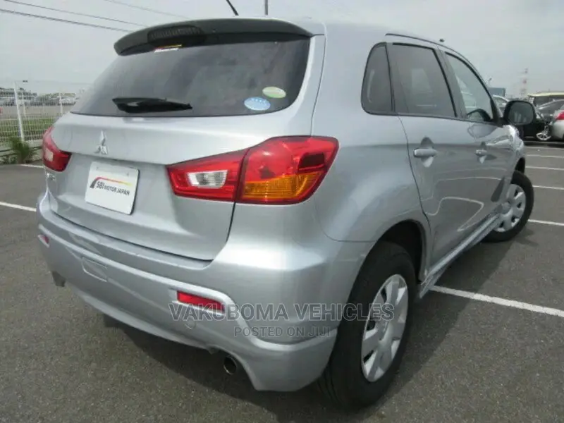 Mitsubishi RVR 2010 Silver