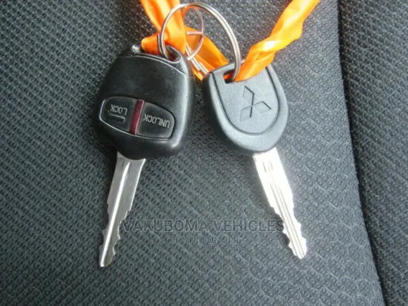 Mitsubishi RVR 2010 Silver
