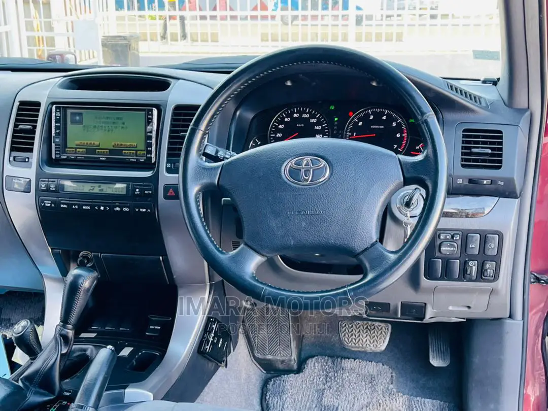 Toyota Land Cruiser Prado 2006 Red