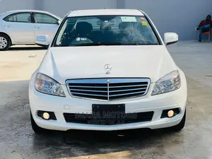 Photo - Mercedes-Benz C-Class 2008 White