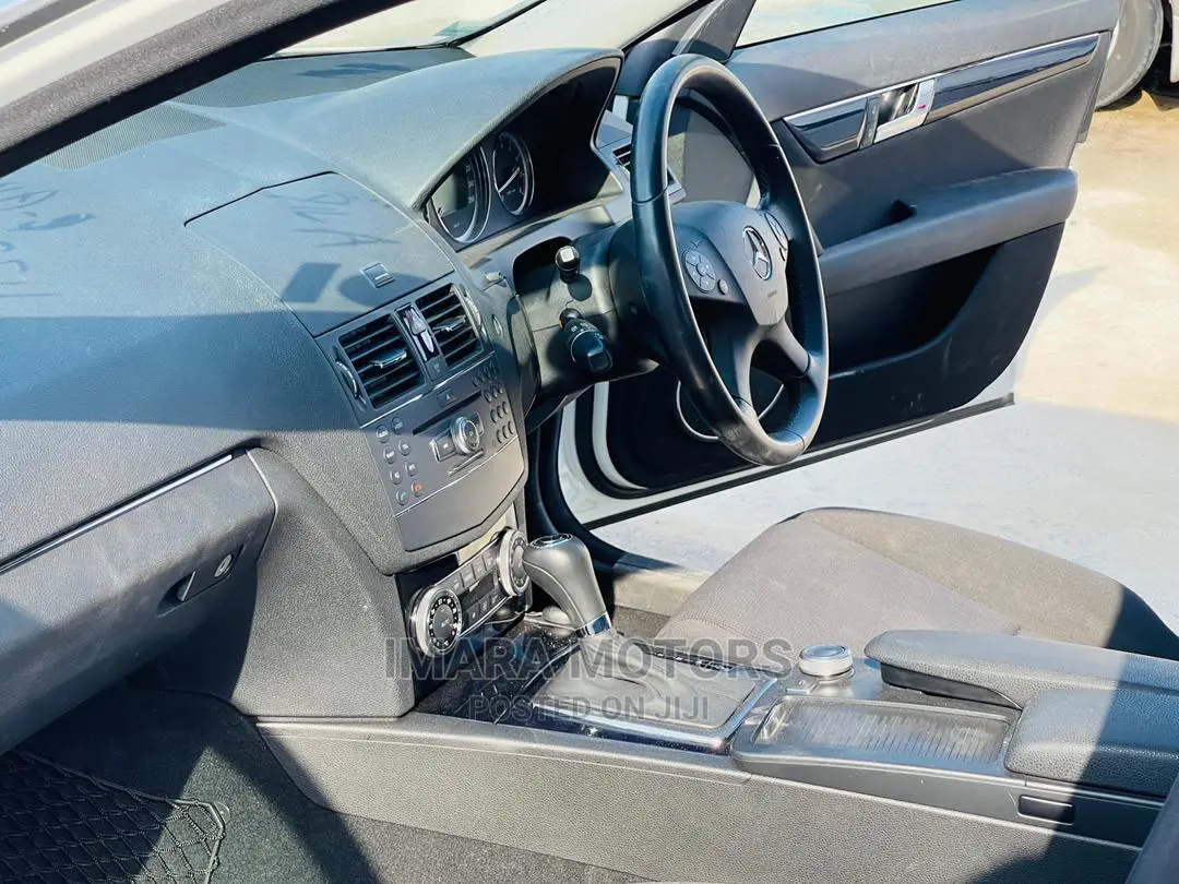 Mercedes-Benz C-Class 2008 White