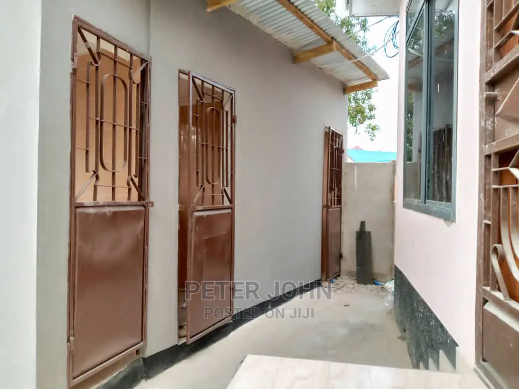1bdrm Apartment in Kimara for Rent