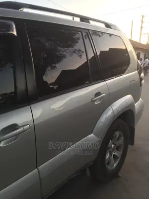 Toyota Land Cruiser 2005 Silver