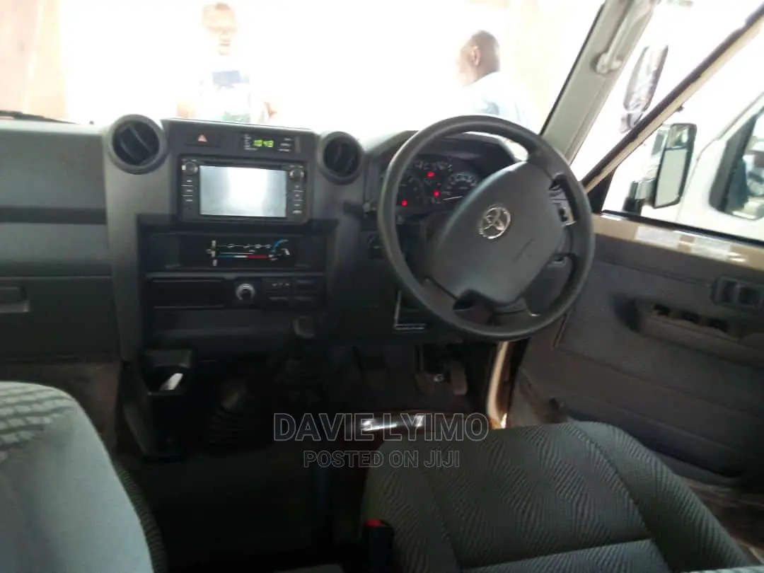 Toyota Land Cruiser 2016 Beige