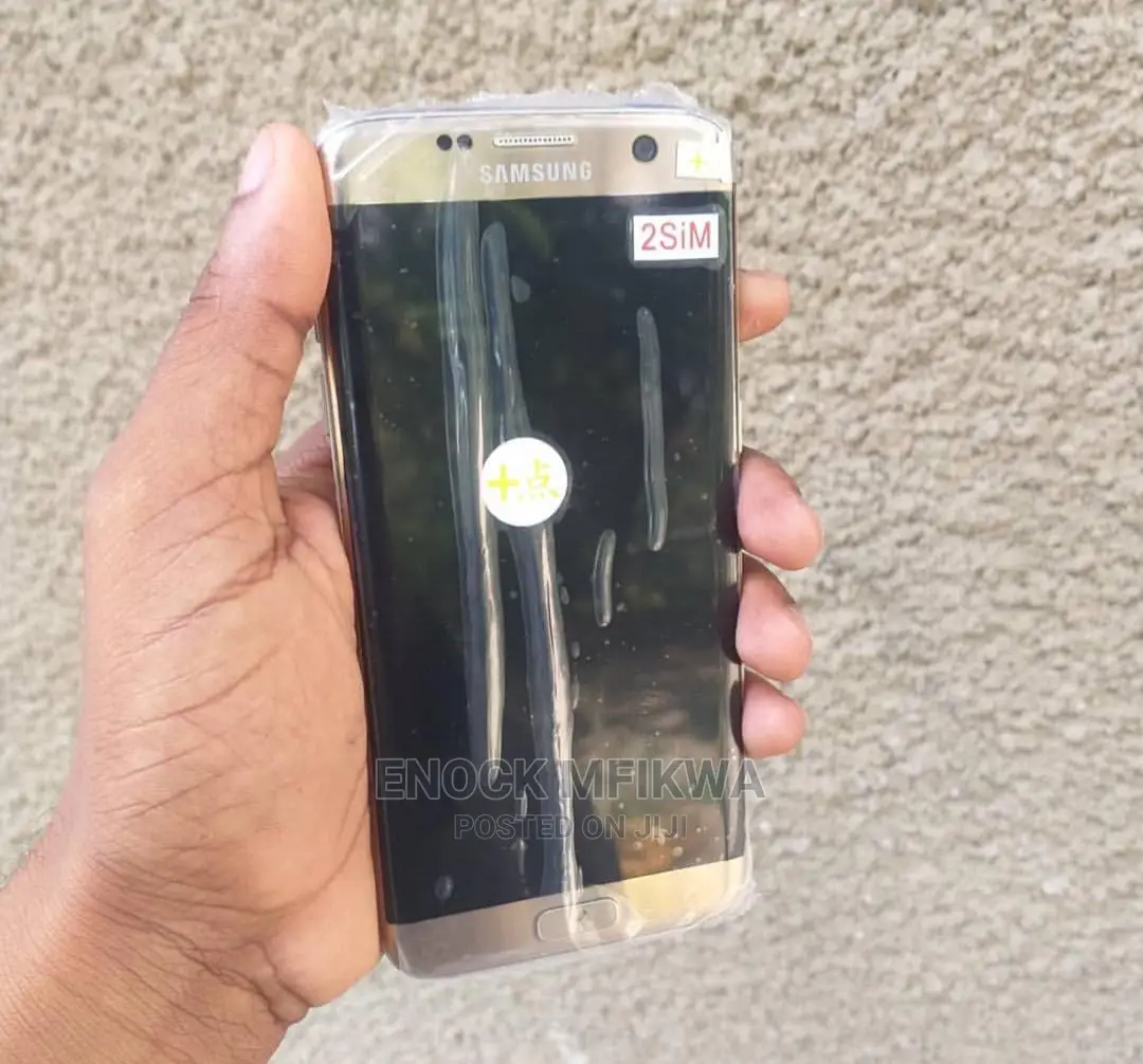 New Samsung Galaxy S7 edge 32 GB Gold