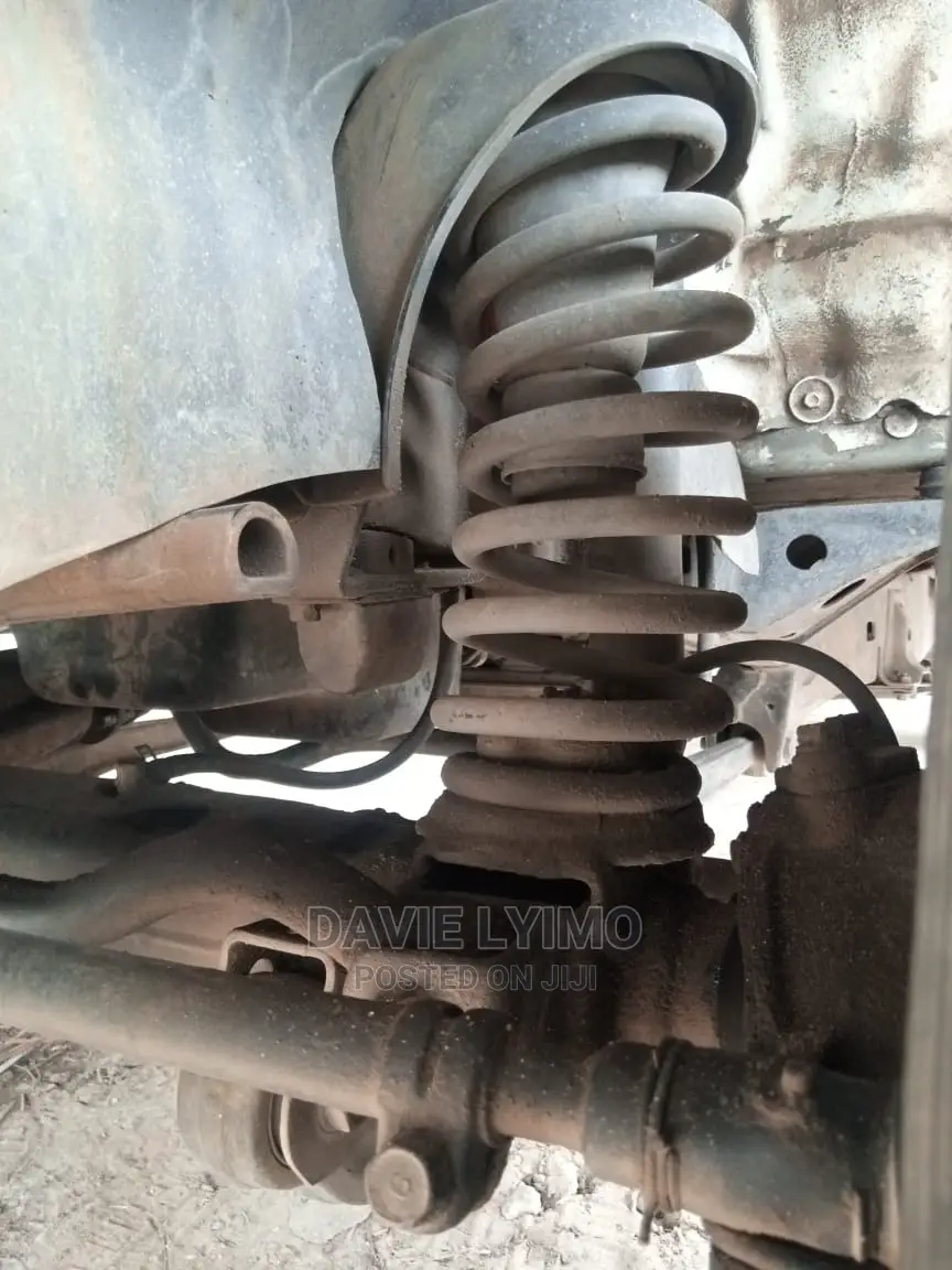 Toyota Land Cruiser 2004 White