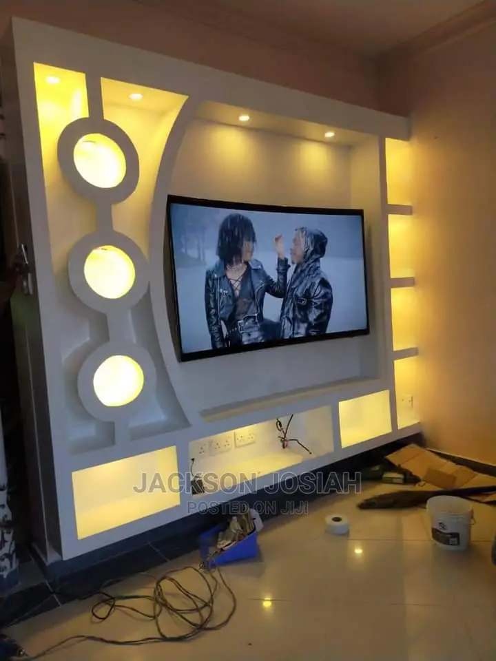 TV Show Case