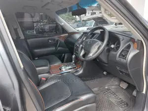 Nissan Patrol 2014 Beige