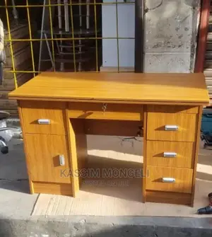 Meza Ya Office