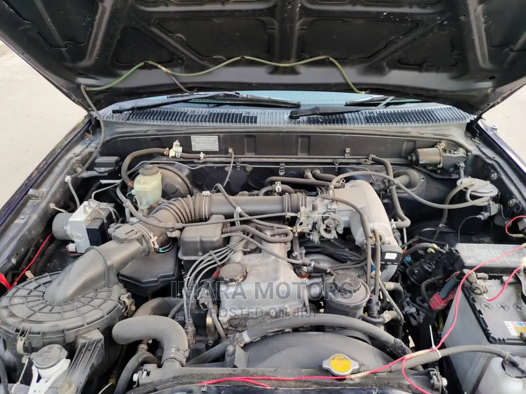 Toyota Hilux 2001 Blue