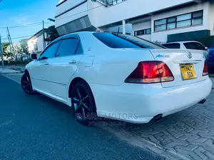 Toyota Crown 2004 White