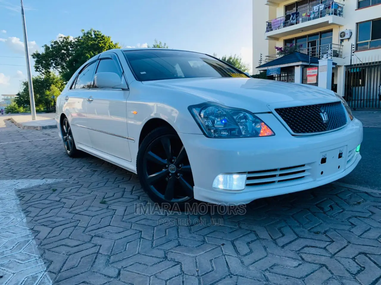 Toyota Crown 2004 White
