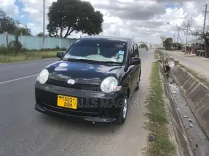 Toyota Sienta 2006 Black