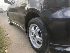 Toyota Sienta 2006 Black