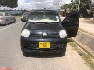 Toyota Sienta 2006 Black