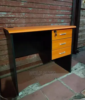 Meza Ya Office