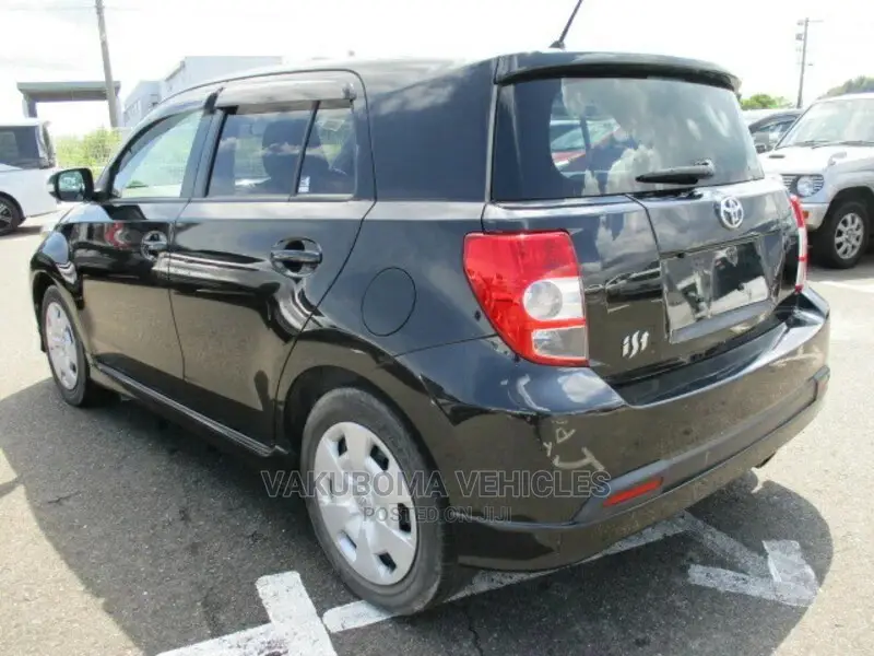 Toyota IST 2008 Black