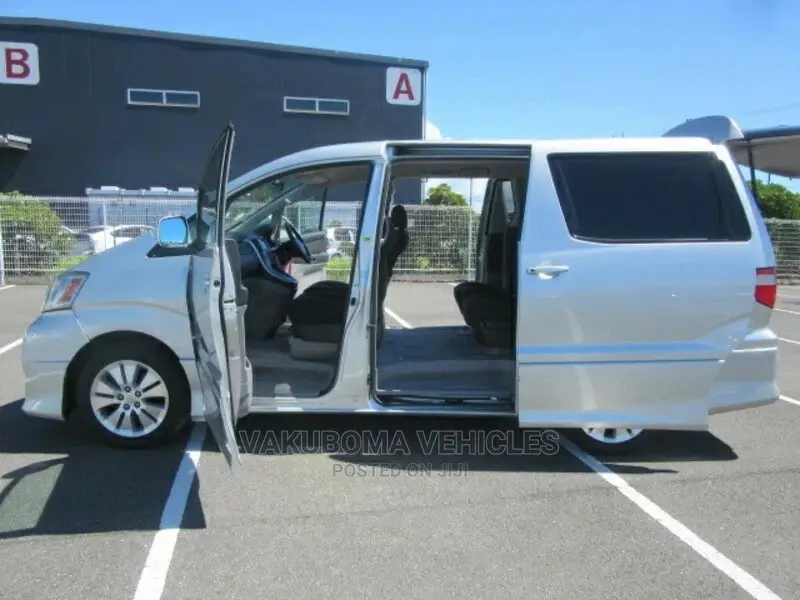 Toyota Alphard 2003 Silver