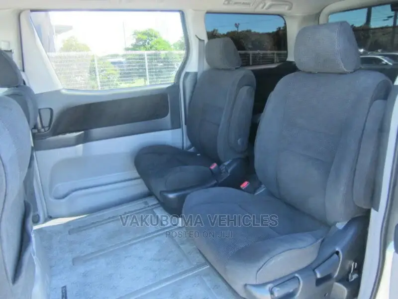 Toyota Alphard 2003 Silver